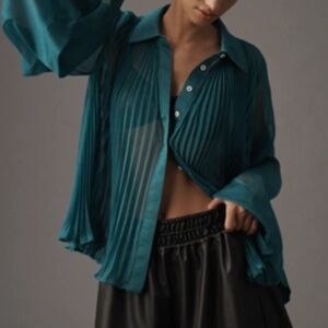 Anthropologie Maeve  NWT Sheer Teal Green Pleated Blouse with Cape Sleeves XS